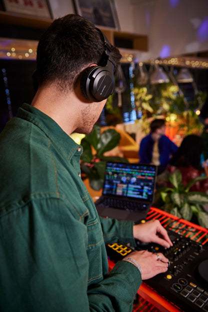 Pioneer DJ DDJ-FLX4 2-deck Rekordbox and Serato DJ Controller - Graphite